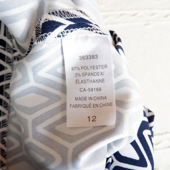 Geometrical Pattern Sheath Dress - Picture 7 of 9